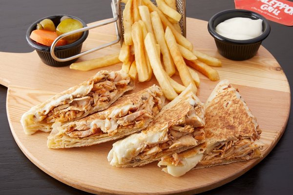 Extra chicken meal with mozzarella cheese and mushrooms